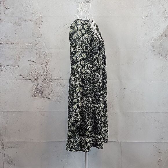Live to be Spoiled Floral Long Sleeve Dress Mini Length Women's Size M - Picture 5 of 12